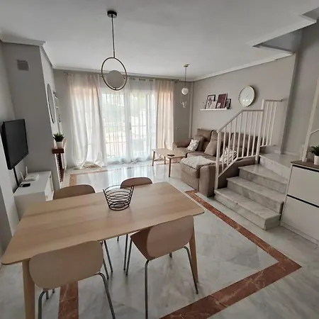 Jolie Maison A Cabopino Hébergement de vacances Marbellac