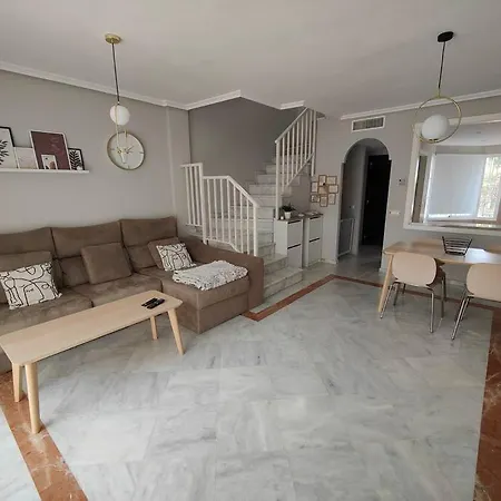 Jolie Maison A Cabopino *